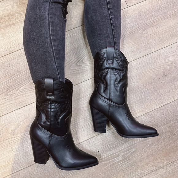 ANKLE WESTERN POINTED TOE BOOTS - Picture 7 of 7